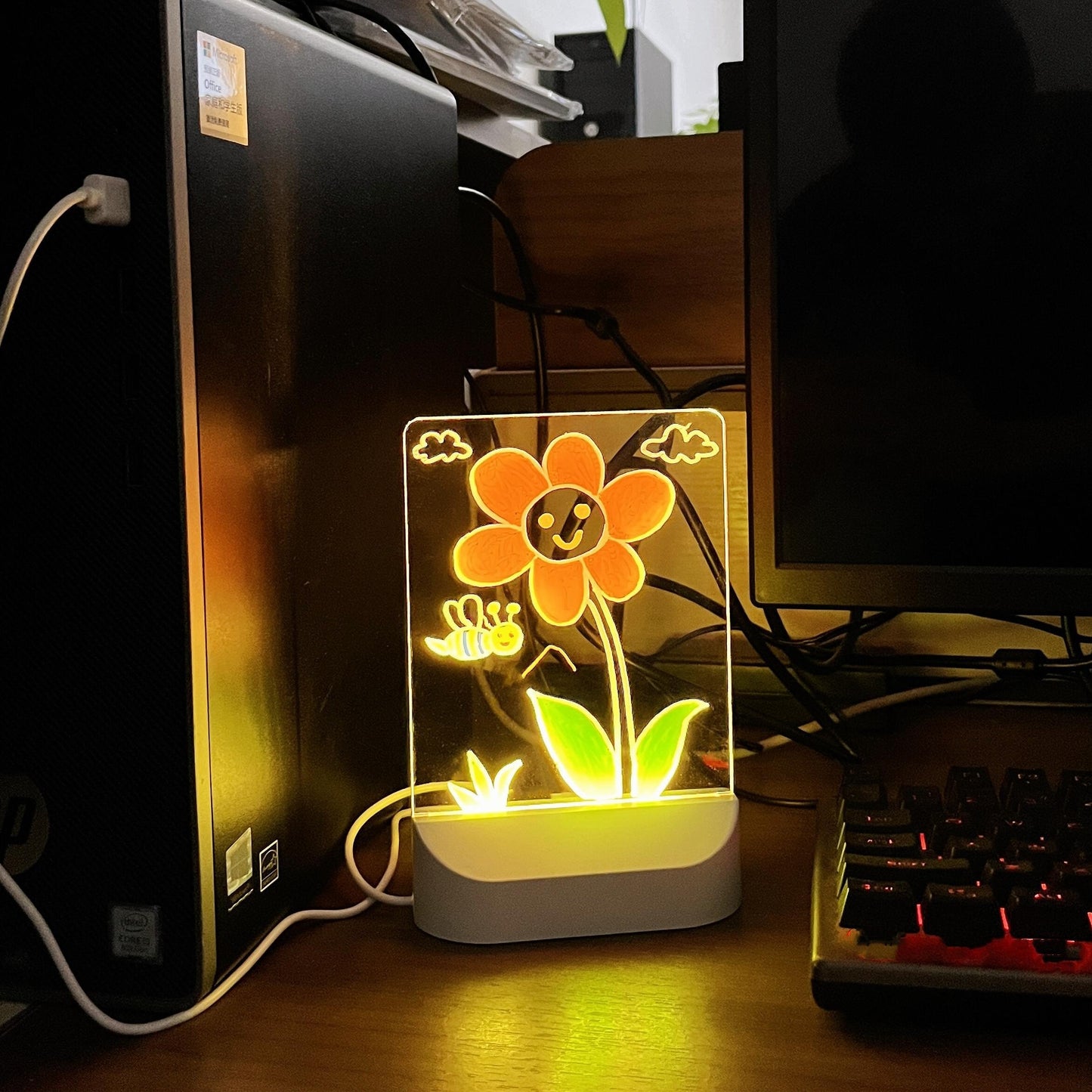 Memo Board with 7 Pens Creative LED Night Light USB Message Board