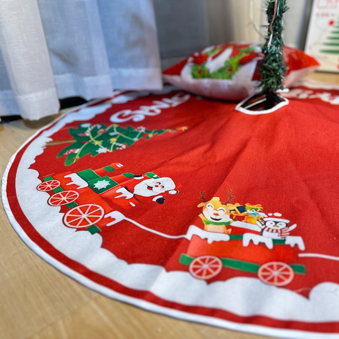 Santa Claus Christmas Tree Skirt